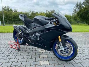 APRILIA RSV4 1000 RR RENNMOTORRAD