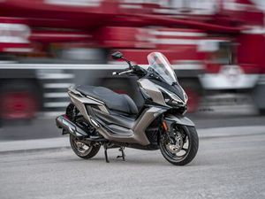 KYMCO DOWNTOWN GT 350 ABS E5+ NOVO!!! ISPORUKA ODMAH, 2025 GOD.