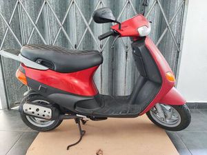 PIAGGIO SCOOTER 50 CC COMO NOVA  LUSTOSA E BARROSAS (SANTO ESTÊVÃO)