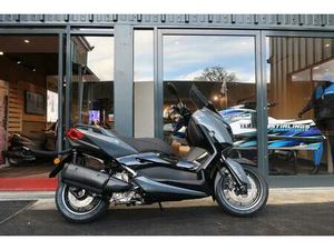 YAMAHA XMAX 300