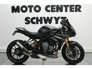 SPEED TRIPLE 1200 RR