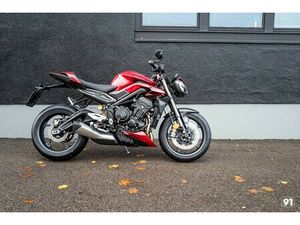 STREET TRIPLE RS 765