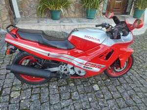 CBR 600 F_CLÁSSICA 1988 RAIMONDA