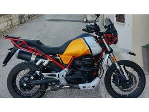 VENDO MOTO GUZZI V85 TT EVOCATIVE GRAPHICS (2021 - 23) USATA A PERGOLA (CODICE 9211102) - MOTO.IT