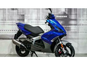 VENDO PEUGEOT JET FORCE 50 (2003 - 06) USATA A CASALGRASSO (CODICE 9309008) - MOTO.IT