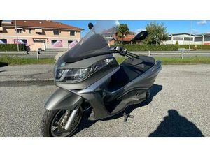VENDO PIAGGIO X10 350 IE EXECUTIVE (2011 - 17) USATA A ALICE CASTELLO (CODICE 9316194) - MOTO.IT