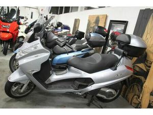 PIAGGIO X8 400 I.E. 1.HAND ORIG. TOPCASE ERST 33.000KM
