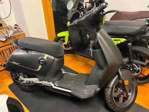 ELEKTRO ROLLER VMOTO SUPERSOCO CUX 45,FINANZIERUNG MÖGL.