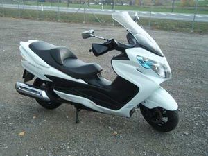 SUZUKI BURGMAN 400 , ABS ,CZ DOKLADY , KRÁSNÝ STAV