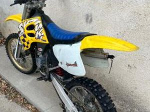 SUZUKI RM