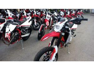 VENDO SWM SM 125 R (2022 - 24) NUOVA A MONTEBELLUNA (CODICE 9218309) - MOTO.IT