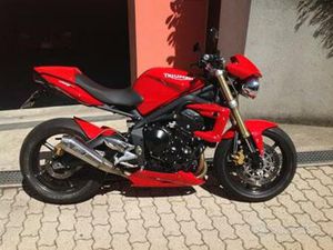 TRIUMPH STREET TRIPLE 675