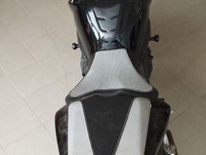 MOTO YAMAHA FZ1 2008 COME NUOVA RIZOMA AKRAPOVIC