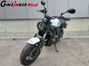 YAMAHA XSR 700 AKTION STATT 9.349,- NUR 8.799,-- WEIß