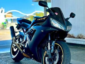 YAMAHA R1 ANO 2002 BARCARENA