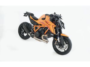 1390 SUPER DUKE R EVO INKL. UMBAU KIT & TECH PACK