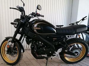 YAMAHA XSR 125 LEGACY SCHWARZ MIT LED + ABS