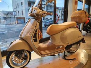 VESPA 300 GTS HPE MODELLO CAMPAGNOLA