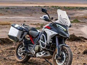 DUCATI MULTISTRADA V4 RALLY ČERNÁ FULL ADVENTURE