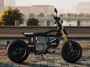 BMW CE 02 AM 'HIGHLINE' JUBILÄUMSANGEBOT '50 JAHRE B