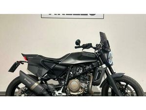 VENDO HUSQVARNA SVARTPILEN 701 (2019) USATA A AREZZO (CODICE 9464975) - MOTO.IT