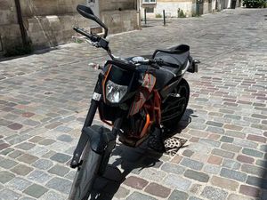 KTM DUKE 690