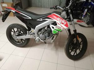 MOTO NEUVE: APRILIA SX 50 SUPERMOTO