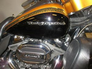 2015 HARLEY-DAVIDSON® FLHTKSE - CVO™ LIMITED