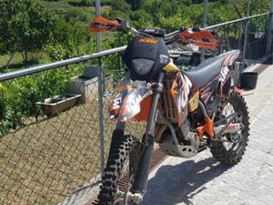 KTM EXC 400 CC MATRICULADA LAMEGO (ALMACAVE E SÉ)
