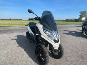PIAGGIO MP3 300 / FAHRBAR MIT B-SCHEIN WEIß