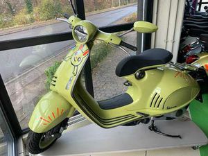 VESPA 946