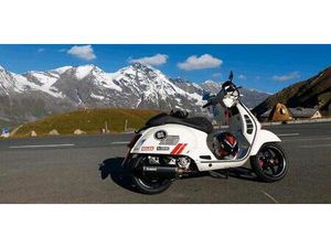 VESPA GTS 300 RACING SIXTIES