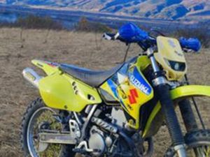 SUZUKI DR-Z 400