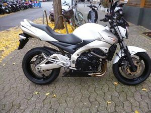 SUZUKI GSR 600 ABS