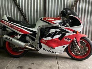 SUZUKI GSXR 750 DE 91 CEDOFEITA, SANTO ILDEFONSO, SÉ, MIRAGAIA, SÃO NICOLAU E VITÓRIA