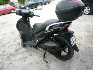 SKUTER SUZUKI 125 GÓRA