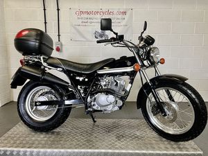 SUZUKI RV125-L3 VAN VAN, 2014/64, 3310 MILES A VENDRE