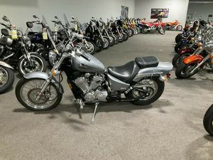 2004 HONDA® VT600 SHADOW DELUXE