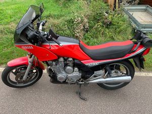 YAMAHA SEHR GEPFLEGTES ROBUSTES MOTORRAD YAMAHA XJ 900