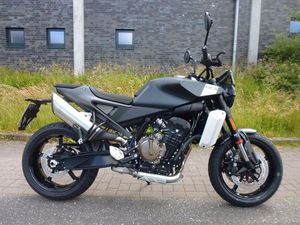 HUSQVARNA SVARTPILEN 801 *ABS*EASYSHIFT*FAHRMODI*4J. GARA*