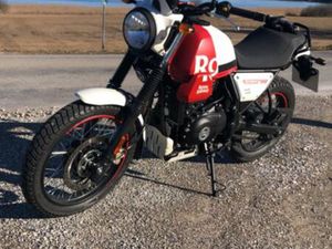 ROYAL ENFIELD SCRAM 411 RED/WHITE INCL. TBT NAVIGATION