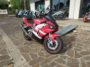 YAMAHA YZF R1 - 2001