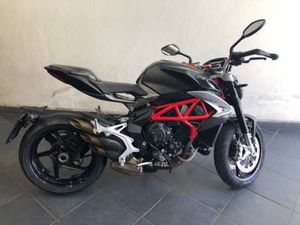 MV AGUSTA BRUTALE 800 NAKED NERO