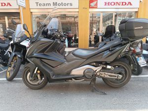 KYMCO AK 550