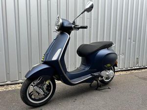 VESPA PRIMAVERA 50 E5+ TECH BLAU MATT AKTION