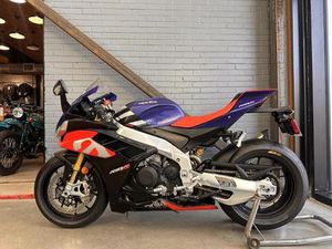 2021 APRILIA RSV4 1100 FACTORY LAVA RED