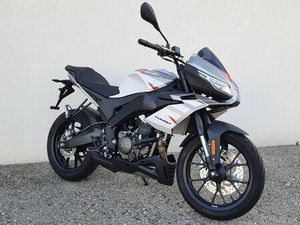 MOTO NEUVE: APRILIA TUONO 125