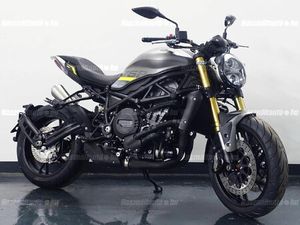 KÉSZLETEN. INGYENES SZÁLLÍTÁS. BENELLI PEST