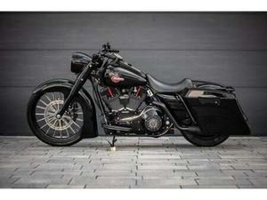 HARLEY-DAVIDSON ROAD KING