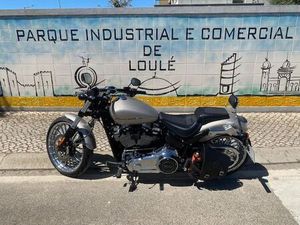 HARLEY-DAVIDSON SOFTAIL BREAKOUT 114 LOULÉ